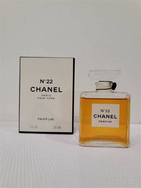 chanel 22 small review|Chanel no 22 sample.